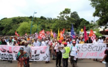 Un millier de personnes manifestent à Mayotte contre l'insécurité