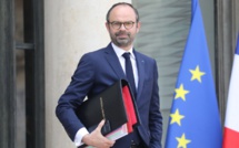 L'Etat "avance" et "agit" en Guyane, assure Edouard Philippe