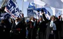 Les salariés d'Air France réclament leur "part du gâteau"