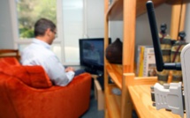 Capteurs et smartphones, nouveaux outils pour maintenir les seniors à domicile