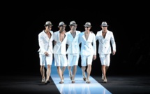 Japon: une école qui avait choisi des uniformes Armani contrainte d'engager des vigiles