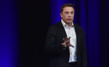 Espace: Elon Musk songe à des bases sur la Lune ou Mars pour sauver l'humanité