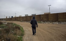 Trump vante son mur en Californie, terre anti-trumpiste