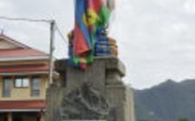 Nouméa: Rififi autour de la statue d'un guerrier kanak, qui remplaçait un poilu