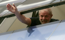 Premier jour de prison pour Lula, qui espère une sortie rapide