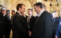 Macron en "réparateur" du lien Eglise-Etat: la gauche s'étrangle, l'épiscopat salue