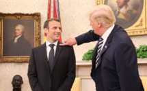 Trump époussette les pellicules de Macron