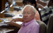 Gaston Flosse classé parmi les sénateurs les moins actifs