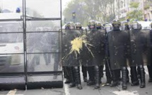 Violences du 1er-Mai: la stratégie policière contestée