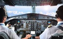 Deux pilotes français volent au secours des migrants avec leur propre avion
