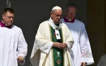 L'Eglise chilienne, secouée par des abus sexuels, rencontre le pape