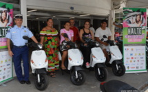 Timeri, Jean-Jacques et Angie repartent avec un scooter 