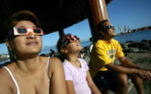 La Polynésie française dans l'ombre de la lune