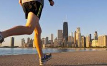 Pour plaire aux femmes, mieux vaut avoir de grandes jambes que le bras long