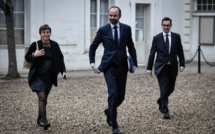 Le gouvernement lance son offensive com' pour son premier anniversaire