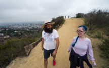 Les compagnons de marche à Los Angeles, contre l'ultra-moderne solitude