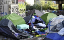 Plus d'un millier de migrants évacués à Paris sur le campement du "Millénaire"