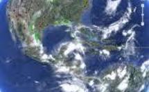 Pacifique: Frank devient un ouragan tout en s'éloignant du Mexique