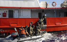 Exercice de la police des pêches au large de Papeete