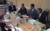 La délégation gouvernementale rencontre Dominique Bussereau