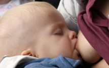 Bataille sur l'allaitement maternel à l'OMS, Trump défend le lait en poudre