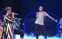 "Flossing" la nouvelle danse à la mode dans les cours de récré (et ailleurs)