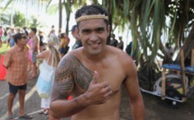 Tu'aro Maohi - Porteurs de fruits : Moehau Tematahotoa gagne pour Rimatara