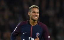 Neymar reconnaît qu'il exagère "parfois"