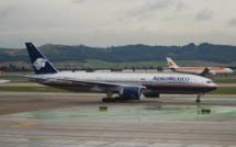 Mexique: une centaine de passagers survivent à un crash au décollage