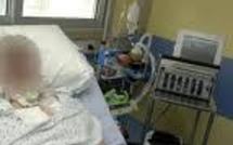 La caméra cachée surprend l'infirmière débranchant l'appareil respiratoire