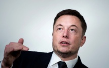 Tesla se penche sur son retrait de la Bourse, Elon Musk s'attire les critiques