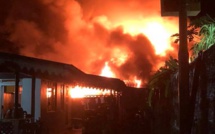 Deux fare détruits par le feu dans la nuit à Punaauia, deux blessés graves