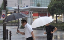 Un puissant typhon frappe l'ouest du Japon