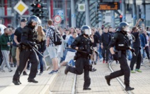 Manifestations anti-étrangers: Merkel dénonce "la haine dans la rue"