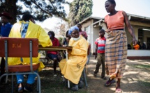 Choléra au Zimbabwe: 24 morts selon un nouveau bilan, pénurie de médicaments