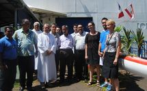 Une pirogue V6 pour les détenus du centre pénitentiaire de Nuutania