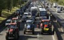 Un agriculteur creusois verbalisé pour avoir garé son tracteur... à Paris