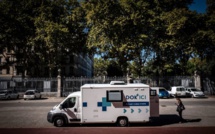 Contre les déserts médicaux, des tournées de médecins en camionnettes