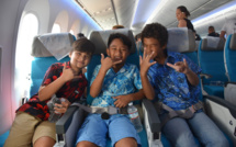 Baptême de l'air en Dreamliner pour une centaine d'enfants