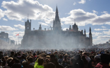 Légalisation du cannabis au Canada: l'engouement persiste, premières pénuries