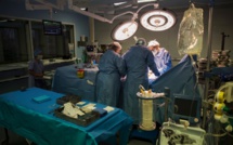 Les casques de réalité virtuelle entrent au bloc opératoire