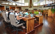 Motion de défiance : Ia Ora Te Fenua et les élus Fetia Api se mettent en retrait