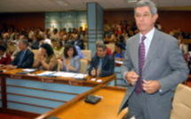 Crise en Nouvelle-Calédonie : le député Frogier (UMP) "profondément inquiet"