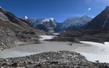 Au Népal, la bombe à retardement des lacs glaciaires