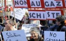 Des milliers de manifestants contre l'exploration du gaz de schiste à Meaux