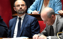 Le Parlement adopte le budget 2019, course contre la montre pour la "loi gilets jaunes"