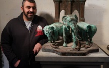Joe Reginella, sculpteur de fausses nouvelles (inoffensives)