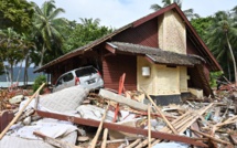 Tsunami en Indonésie: recherche de survivants, le bilan grimpe à 373 morts