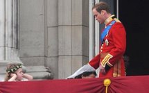 Kate et William: le baiser qui fâche... une demoiselle d'honneur de 3 ans