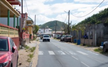 St-Martin: seize mois après Irma, la lente reconstruction d'un établissement scolaire provoque la colère